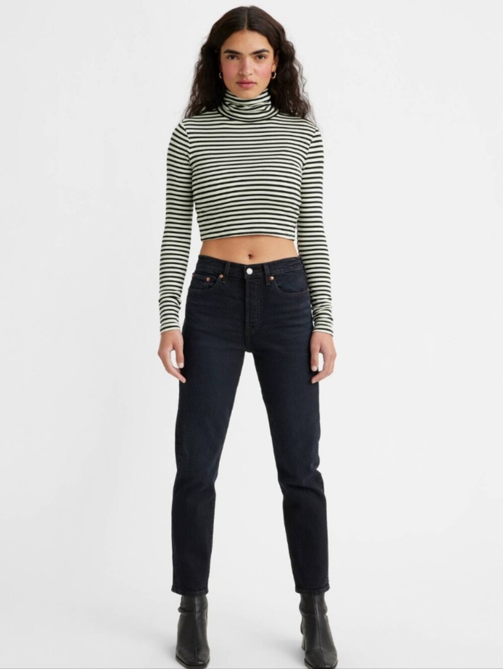 Levi's Wedgie Fit Ankle High-Rise Straight Jeans in Black - Women
